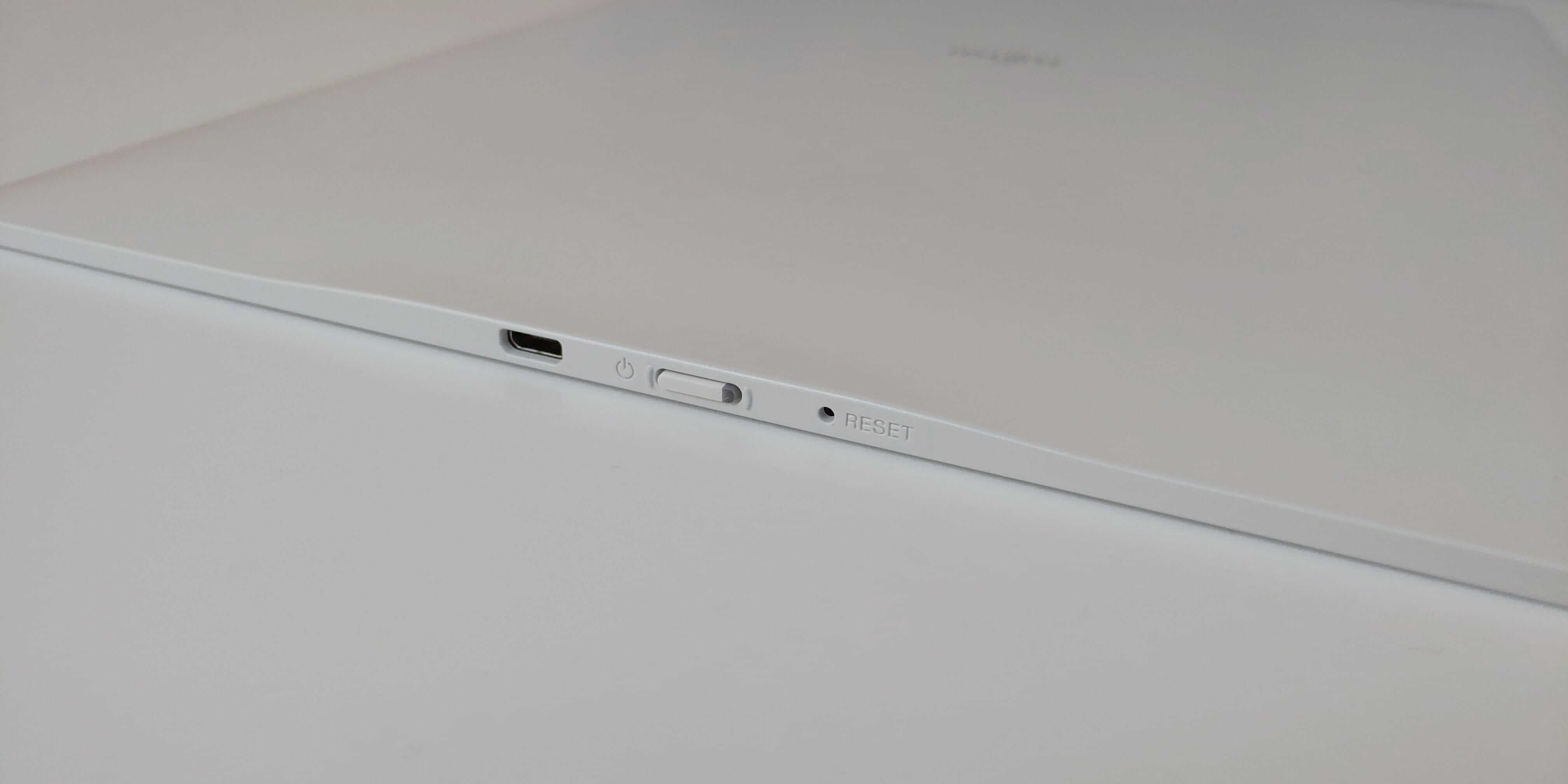 Fujitsu QUADERNO A4（第1代/ FMV-DPP03） — 电子墨水设备图鉴